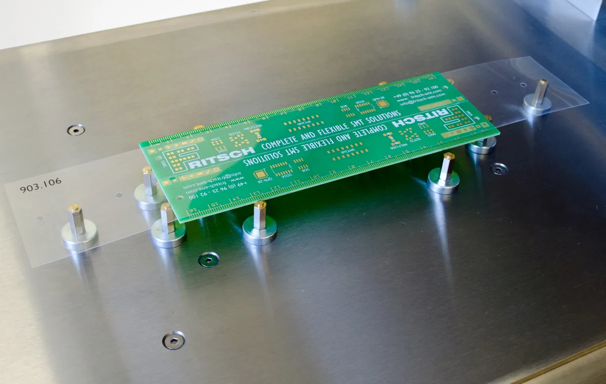 Lámina de prueba sobre la placa